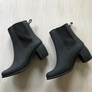 SOLD! Jeffrey Campbell Clima Chelsea Rain Boot